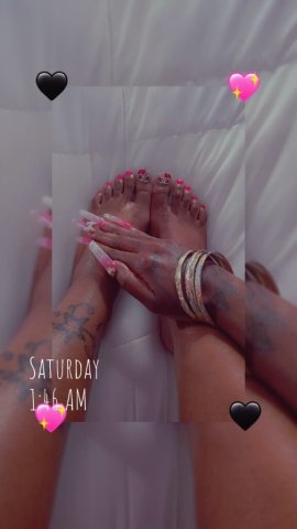 Geechie water in Columbia — late-night funsize escort (30+)  - 1
