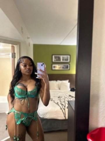 Lynn Luxx — Montgomery Alabama Upscale Female Escort Outcalls, Fine Dining & Private Dances - 1