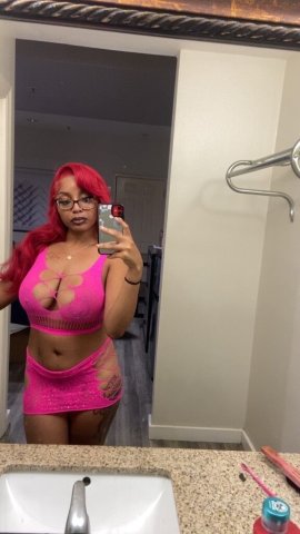 Minneapolis / St. Paul Female Escort — QV Specials $50 deposit - 1