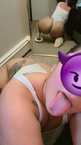 Incall & Outcall — Omaha Female Escort - 1
