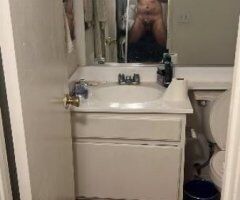 Palm Springs Male Escort — preferencia por personas mayores (interactivo) y mensajes de texto - Image 2
