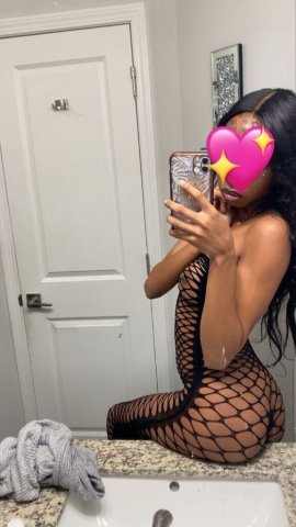 Greensboro, NC Petite 21 Escort — BBJ & 21+ Content - 1