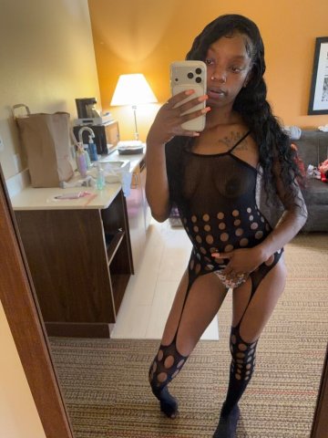 Wilmington Female Escort — Incalls & Outcalls Special (24) - 1