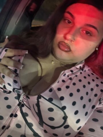 Back in town — Baton Rouge upscale female escort for dinner dates, parties, events - 1