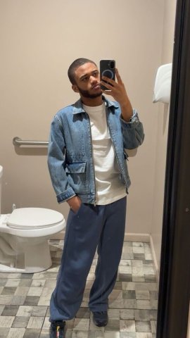 Philadelphia PA Male Escort — car date & outcall available - 1