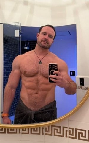 Pittsburgh Discreet Male Escort — 11 inch service, incalls & outcalls by car - 1