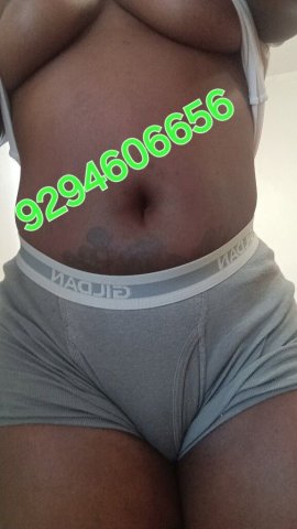 Brooklyn, New York Mature Ebony Female Escort — Tight Kitty BJ Specials - 1