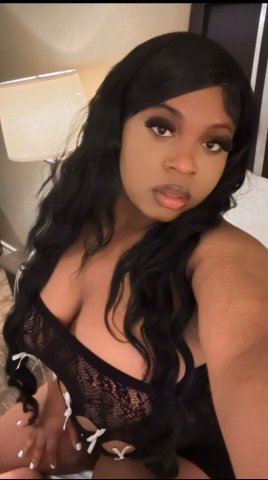 Modesto CA Female Escort — Outcall, Big Boobs & Big Ass - 1
