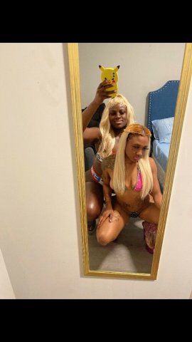 Clarksville TN Female Escort — 3-sum with girlfriend, in & out (either or both) - 1