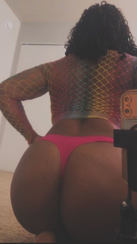 Discreet Fun Female Escort in St. Louis — Clean, Wet - 1