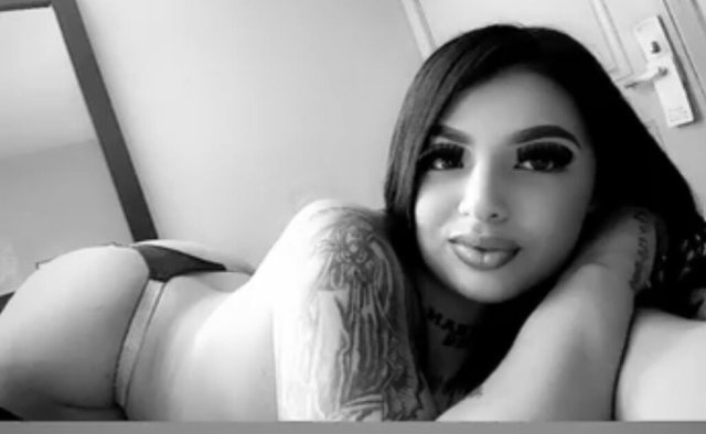 Orange County Petite Female Escort — In-call (Discreet, drama-free) - 1