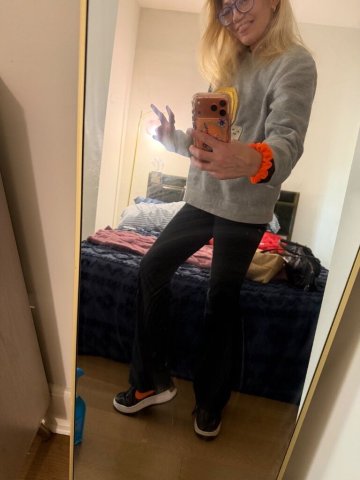 Philadelphia MILF Escort — adult fun, incalls & outcalls - 1