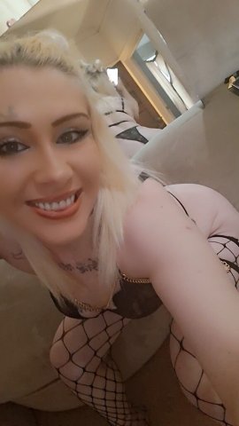 Milwaukee Thick Snowbunny Italian Escort — Unrushed, Discreet Sessions - 1
