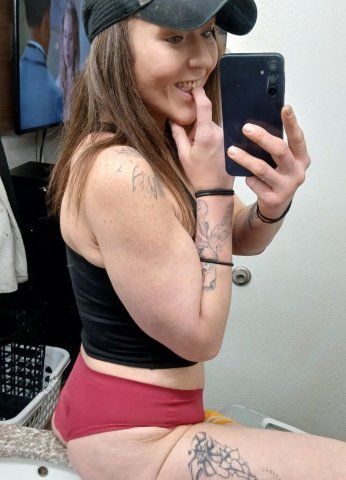 Indianapolis IN Incall Fun, Goofy & Sexy — East Side 10th & Sherman Area - 1
