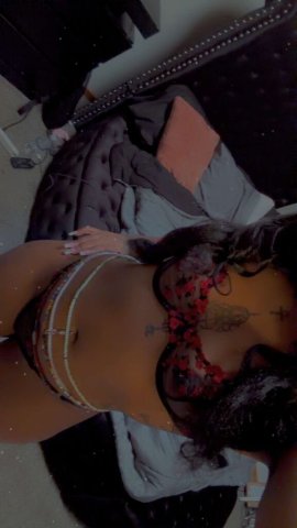 Cleveland, Ohio Female Escort — In-town visits & outcall nudity massages - 1