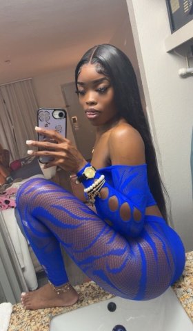 Memphis Female Escort for Discreet Outcalls — Trucker Friendly - 1