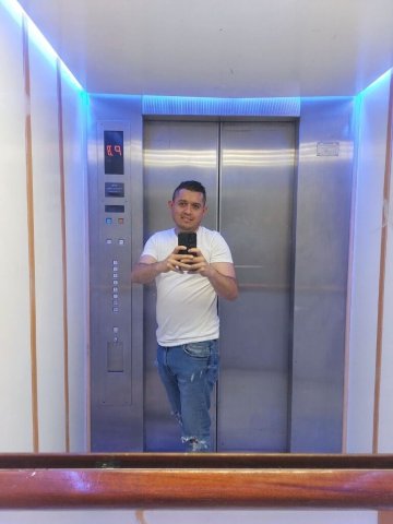 Houston Male Escort — Tríos discretos en apartamento - 1