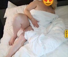 Fort Worth escorts - Fort Worth, TX In-Call & Out-Call Female Escort — 3 Doors Open