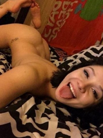 Chicago Outcall & Carplay Female Escort — Oral, Anal, Raw, GFE - 1