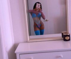 Long Island escorts - Long Island NY Female Escort — attentive, un-rushed pampering