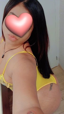 Long Beach Latina 28 — Fetiche sumiso/dominante y masaje - 1