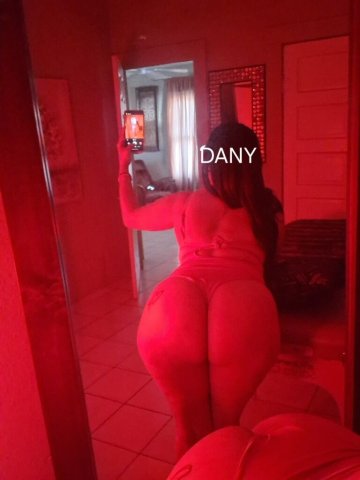 Phoenix Busty Latina Female Escort (Spanish-only) - 1