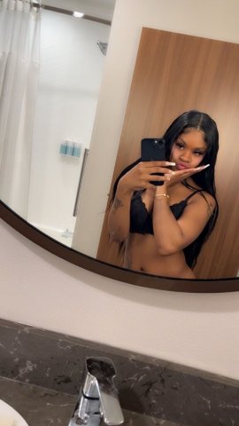 Petite DC Female Escort — Sweet, Soft & Natural - 1