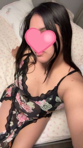 Laura Kamila (25) Latina — Escort en Portland, Oregon - 1