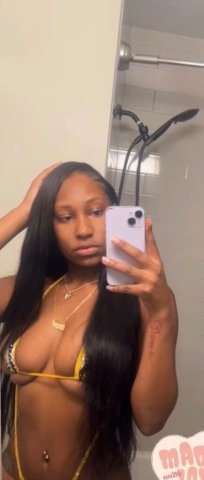 Phoenix Female Escort — QV Specials with Video Verification - 1