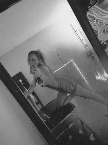 Memphis Redhead Female Escort — Incalls & Outcalls, C Cup - 1