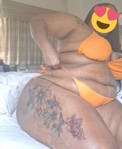 Richmond, VA Incall — 1-Night Female Escort (Big Bouncy Azz) - 1