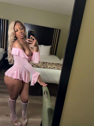 Pretty In Pink Ebony Blonde Bombshell (Incall/Outcall) — No Bare Anal or GFE - 1