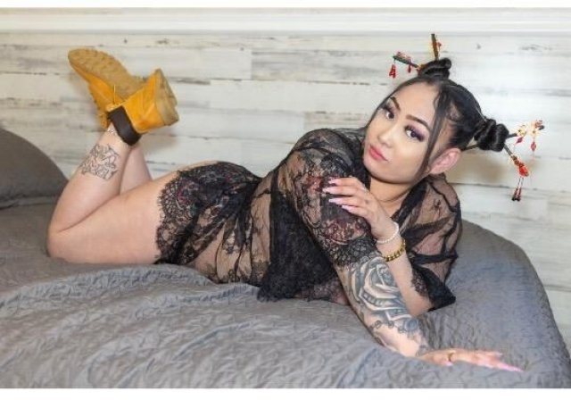 Asian persuasion in Savannah, GA — incall or outcall, 1-night booking - 1