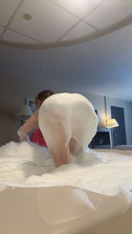 Lansing Michigan Female Escort — Discreet full-service deals - 1