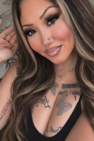 Palm Springs CA Curvy Female Escort for FT Shows & Content - 1