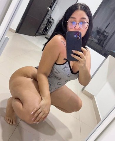 Chica Latina Sexy — BBJ 69 - 1