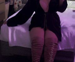 Houston escorts - Houston Female Escort — $60 Head Special (First-Timer Friendly, Real Pics)