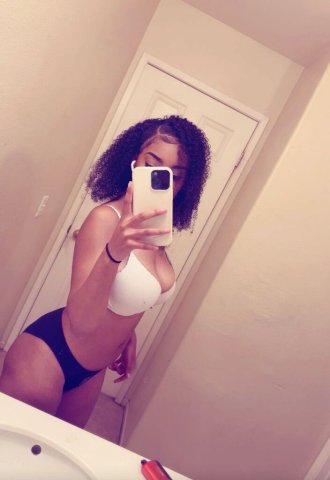 San Diego Female Escort — Brownie 18 + Hand & Foot Care - 1