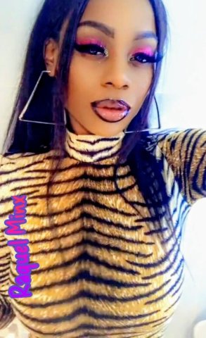 Hayward/Cali Petite Femme Raquel — Nude Video Chat & Specials - 1