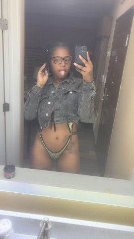 Long Beach Female Escort for Chocolate Treat Outcalls - 1