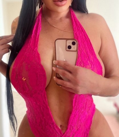 Mature British Bombshell (42) — Outcall only - 1