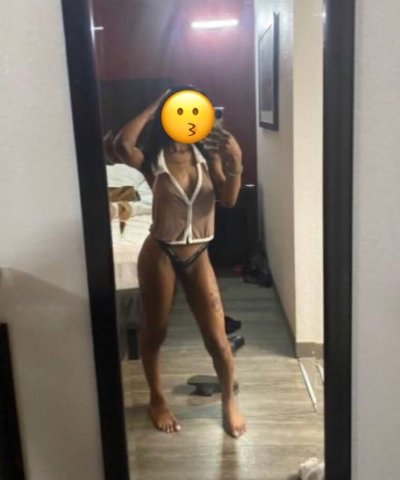 Chicago Incalls Female Escort — 5'2, 110 lbs, kink-focused - 1