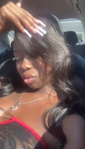 Kisses in Fresno, CA — petite young female escort (2-girl fun, facetime verified) - 1