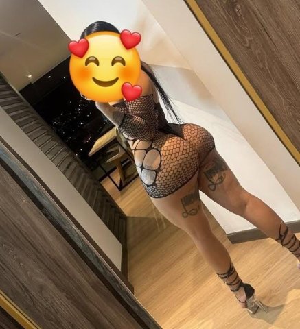 Curvy Squirter with Hazel Eyes in Columbus, OH - 1