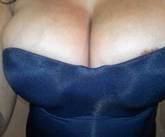Youngstown Ohio Visiting Mature MILF Escort (Incall/Outcall) w/ Massage Included - Image 4