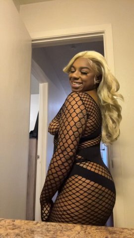 San Mateo CA Female Escort — Outcalls & Car Dates - 1