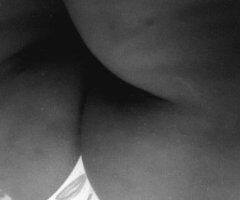 Milwaukee Female Escort — head, no anal, cash options - Image 3