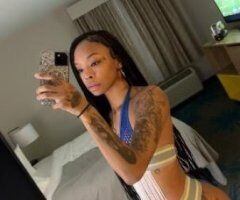 Denver escorts - Denver CO Waterpark Specials — Wet & Wild Car Dates, Facetime