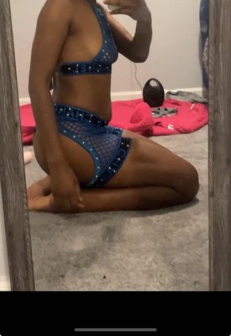 Philadelphia Incall Condom-Only Session — Condoms, Cream/Squirt, No Bare - 1