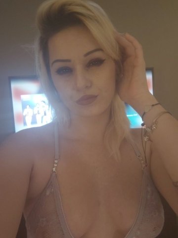 Modesto CA Party Girl — 5'2 140 lbs C Cups - 1
